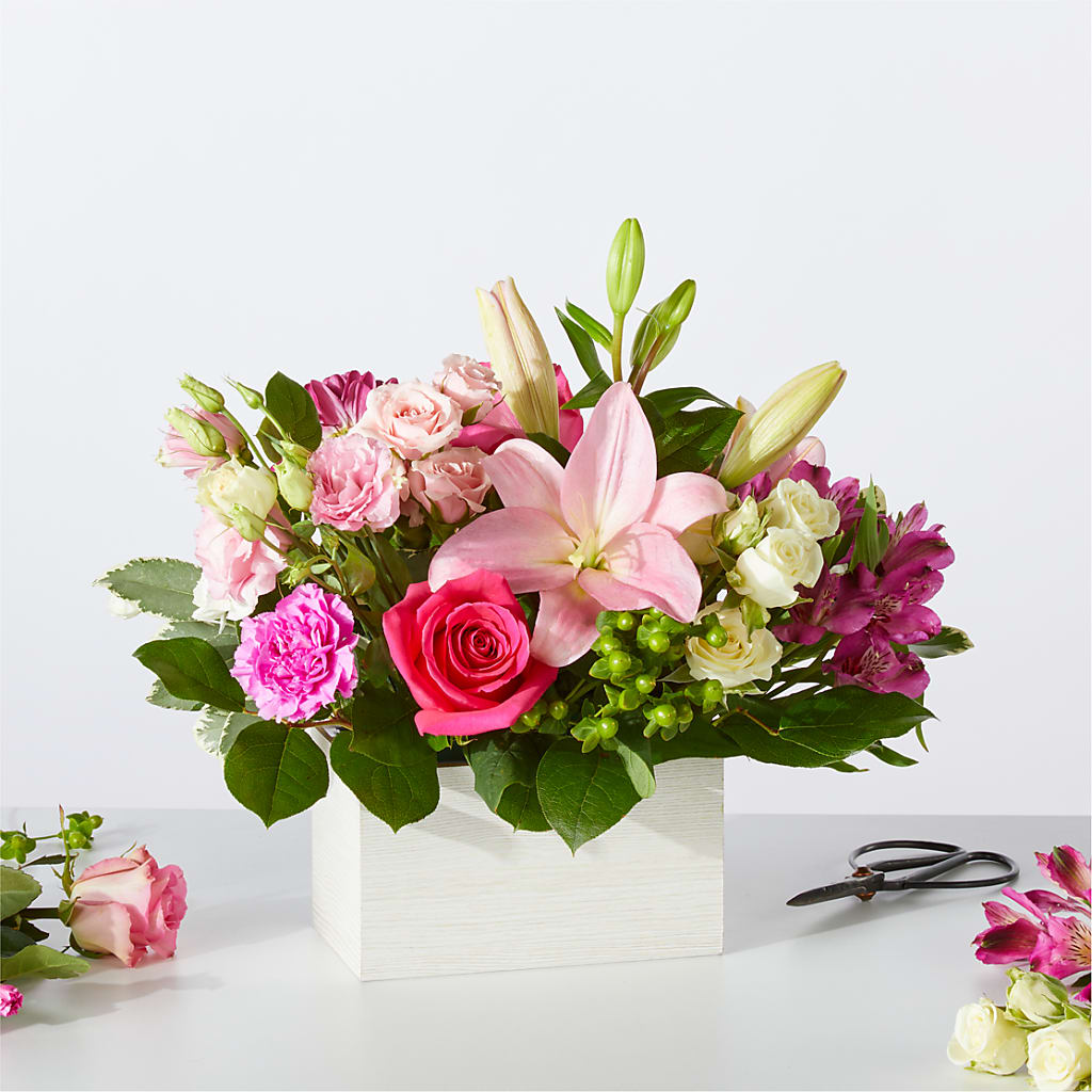 Sweetberry Box – A Florist Original – Your Beautiful Flowers, Scranton PA