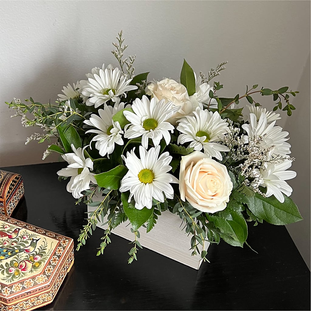 Fresh Linen Box Bouquet –  Your Beautiful Flowers, Scranton PA