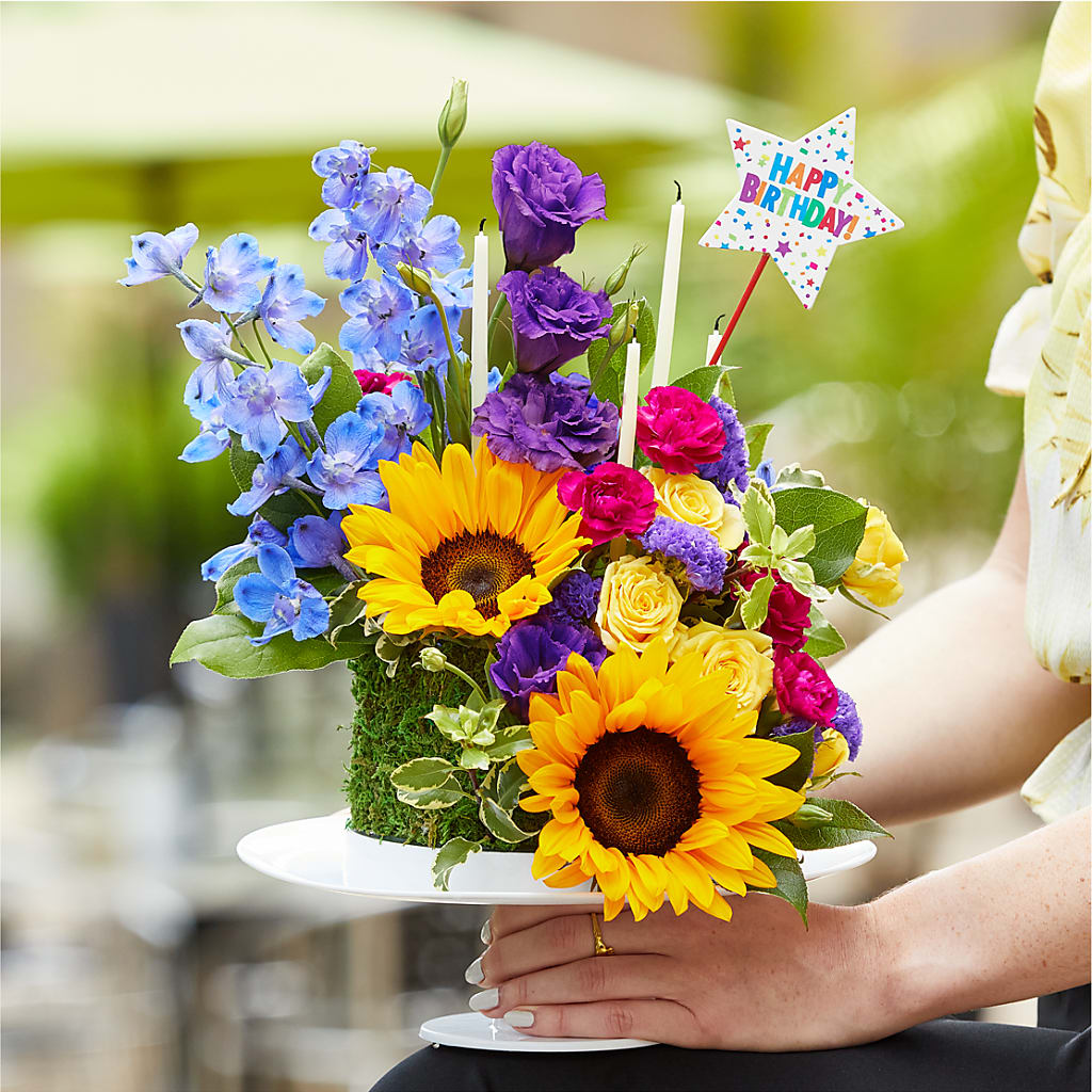 Star of the Day Floral Cake –  Your Beautiful Flowers, Scranton PA